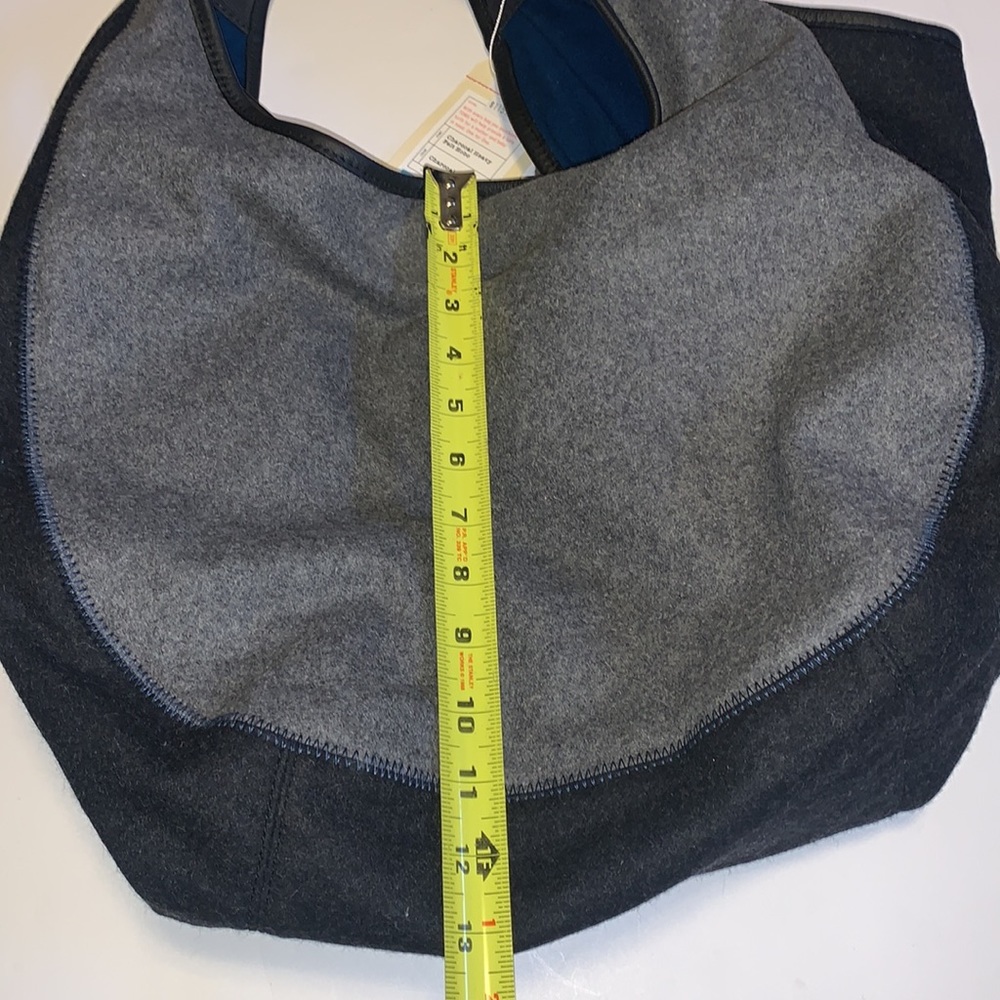 🆕 Toms Grey and Blue Felted Wool Bucket Purse - Picture 5 of 6